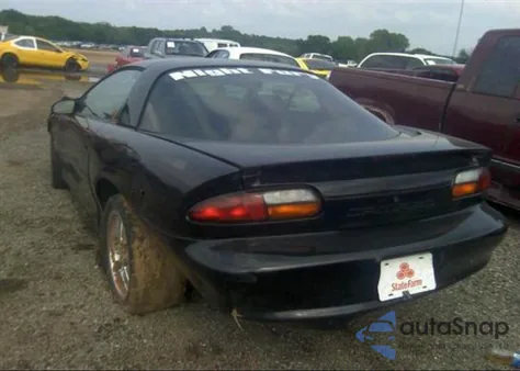 2000 Chevrolet Camaro Z28 z USA, uszkodzony, nr VIN 2G1FP22G4Y2155391